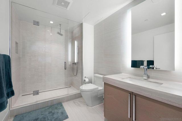 888 W E St 2306, San Diego, CA 92101