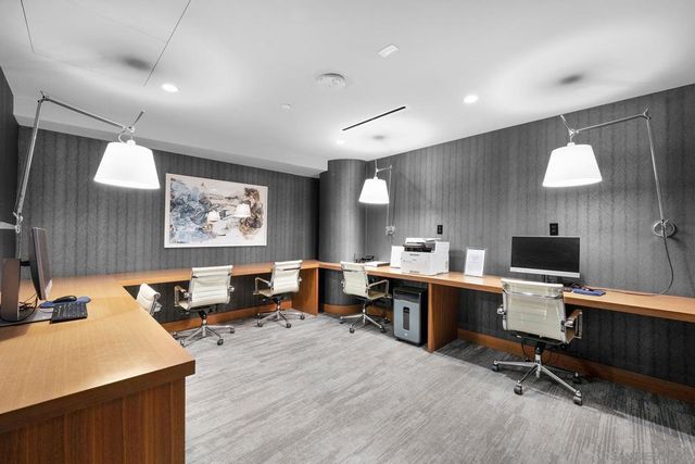 888 W E St 2306, San Diego, CA 92101