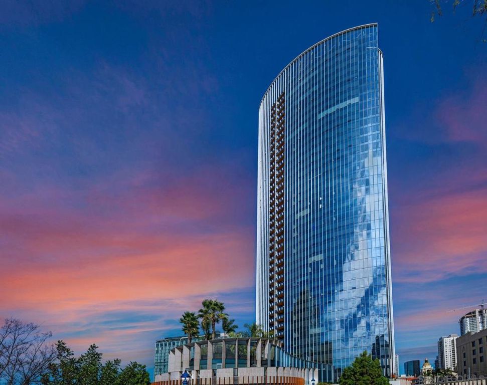 Image 52 of property listing at 888 W E St 2306, San Diego, CA 92101