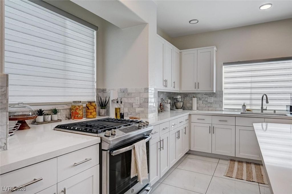 6723 Tangle Vines Avenue, Las Vegas, NV 89139