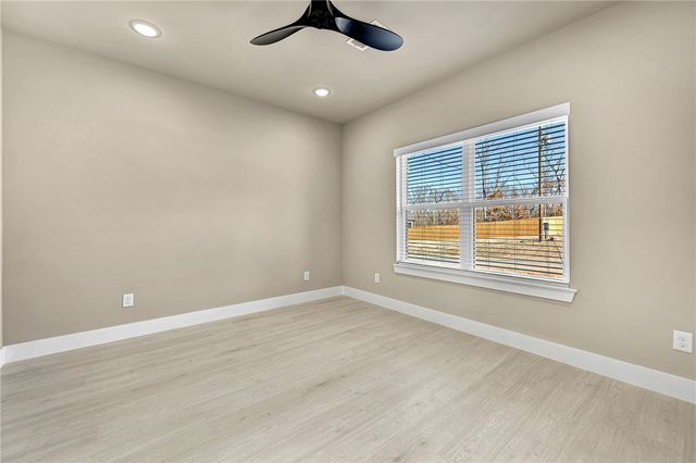 26 Whithorn Circle, Bella Vista, AR 72715