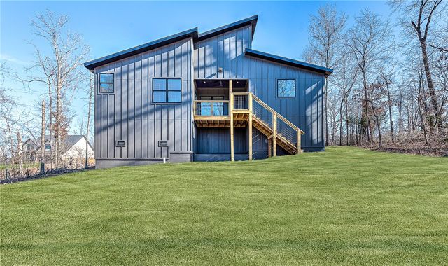 26 Whithorn Circle, Bella Vista, AR 72715