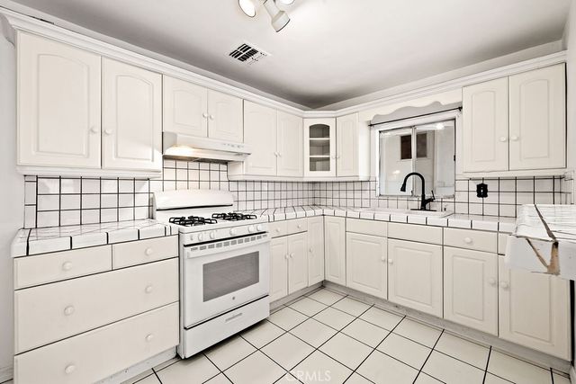 2012 Barnett, Los Angeles, CA 90032