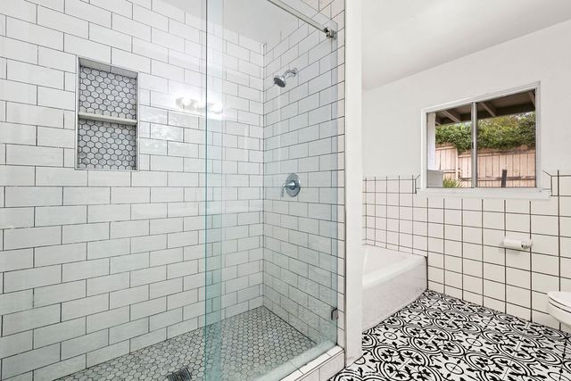 2012 Barnett, Los Angeles, CA 90032