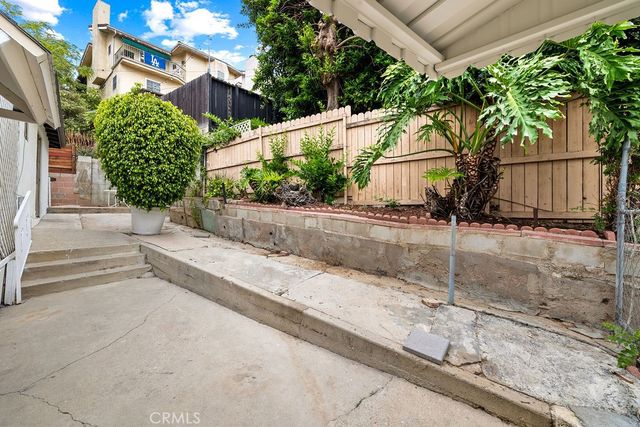 2012 Barnett, Los Angeles, CA 90032