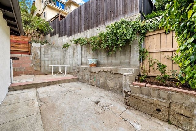 2012 Barnett, Los Angeles, CA 90032