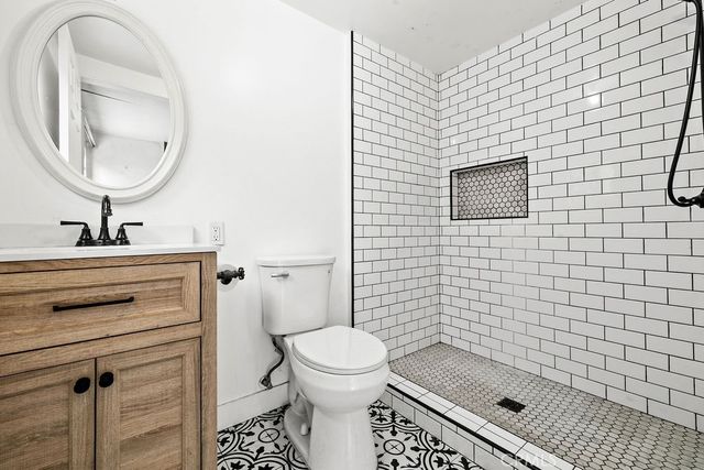 2012 Barnett, Los Angeles, CA 90032