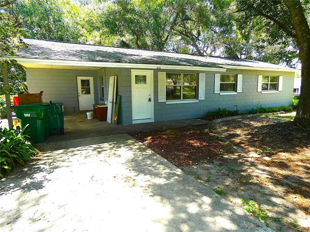 106 WILLARD AVENUE, Fruitland Park, FL 34731