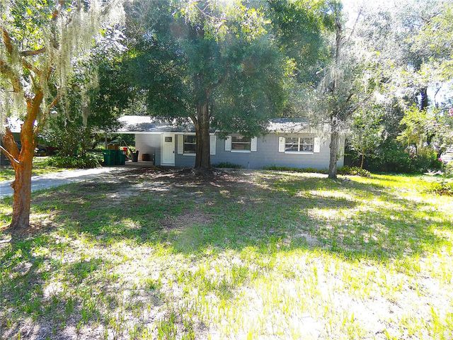 106 WILLARD AVENUE, Fruitland Park, FL 34731