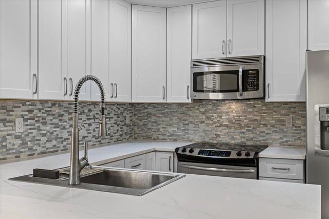 1748 Ohlen RD 75, Austin, TX 78757