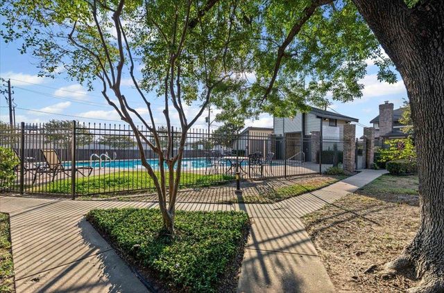 1748 Ohlen RD 75, Austin, TX 78757