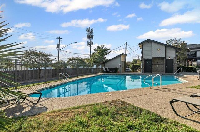 1748 Ohlen RD 75, Austin, TX 78757
