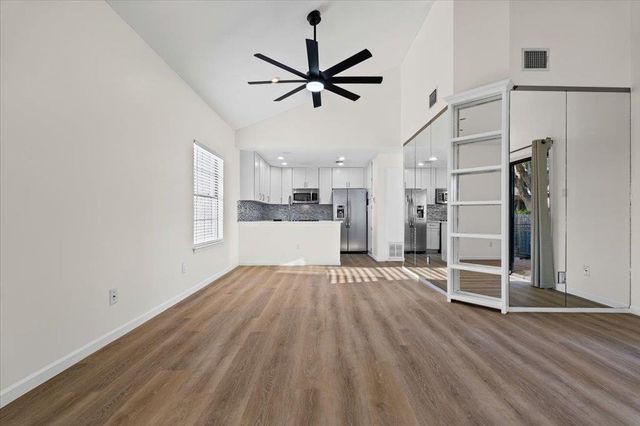 1748 Ohlen RD 75, Austin, TX 78757