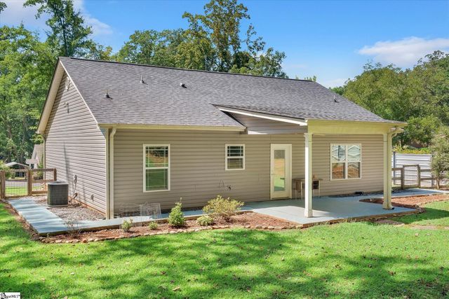 426 Wood Street, Central, SC 29630