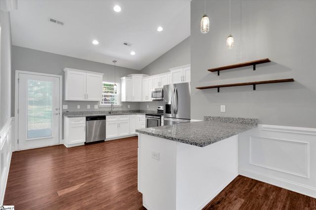 426 Wood Street, Central, SC 29630
