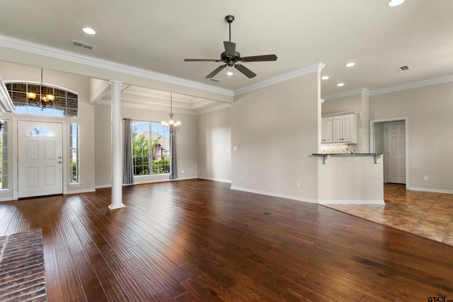 518 Susie, Chandler, TX 75758