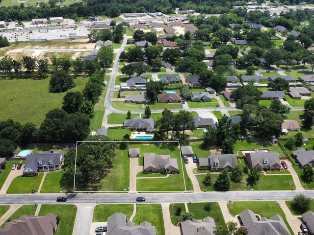 518 Susie, Chandler, TX 75758