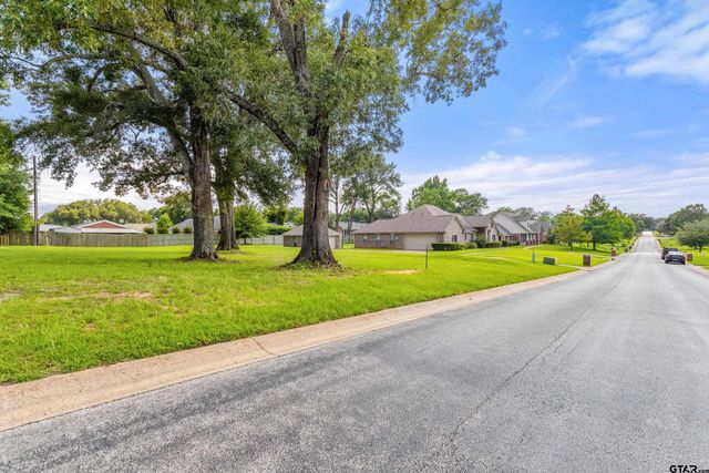 518 Susie, Chandler, TX 75758