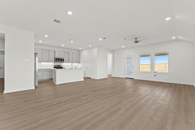2657 Lake Bryan Drive, Dayton, TX 77535