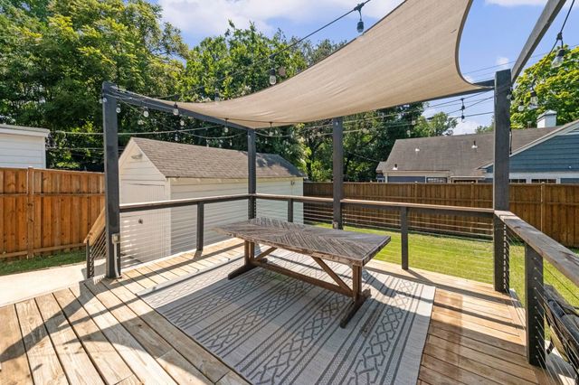 385 HOLMES CIR, Memphis, TN 38111