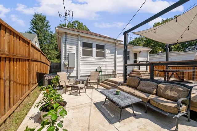 385 HOLMES CIR, Memphis, TN 38111