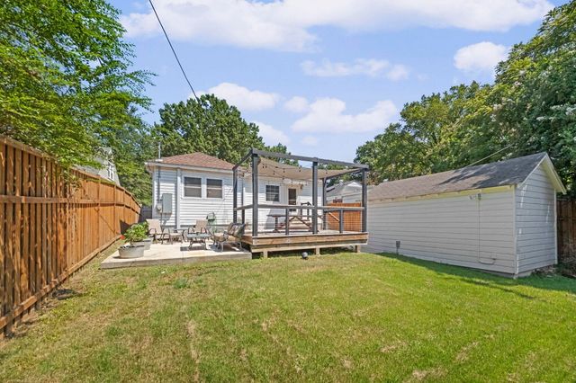 385 HOLMES CIR, Memphis, TN 38111