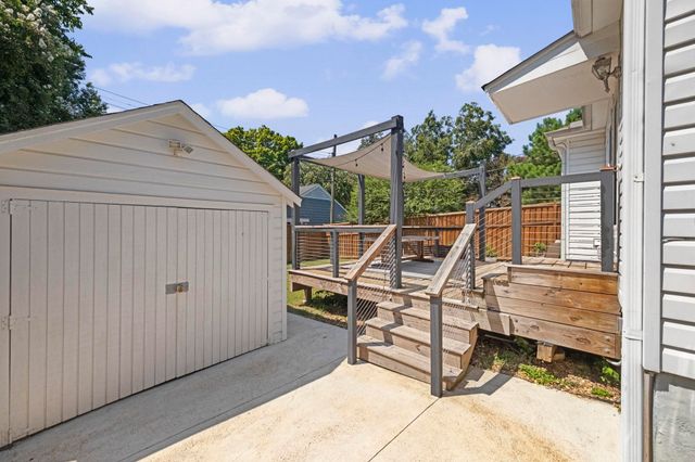 385 HOLMES CIR, Memphis, TN 38111