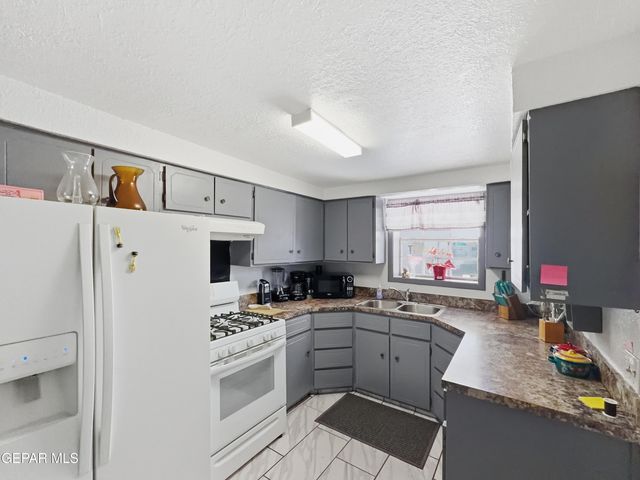 11513 DORIS Road, Socorro, TX 79927