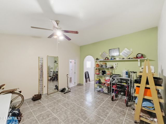 11513 DORIS Road, Socorro, TX 79927