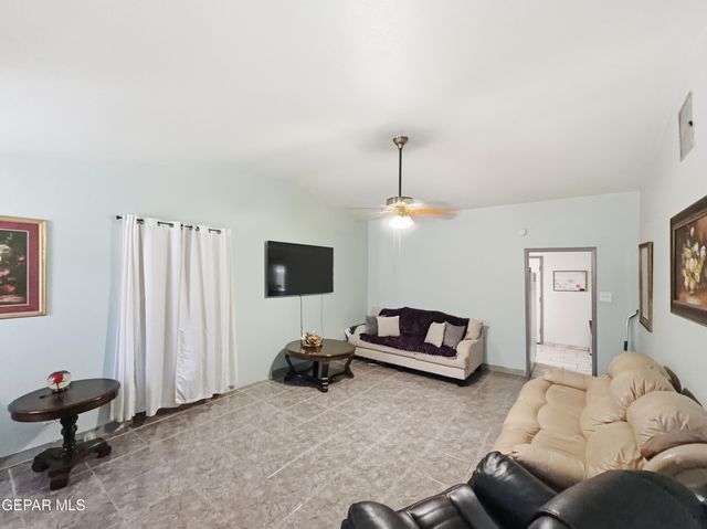 11513 DORIS Road, Socorro, TX 79927