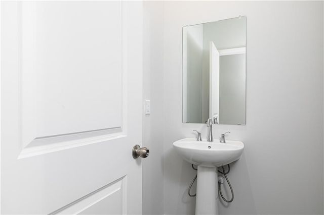 96 Hickory Grove Avenue, Lawrenceville, GA 30046