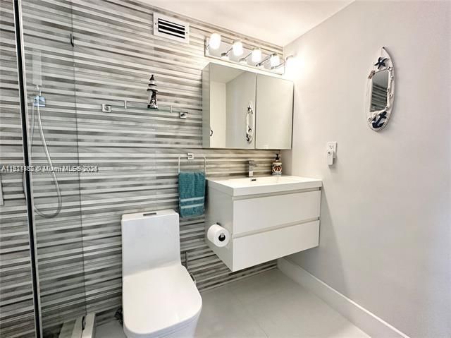 2501 S Ocean Dr PH24, Hollywood, FL 33019