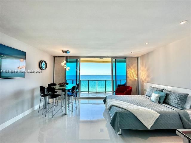 2501 S Ocean Dr PH24, Hollywood, FL 33019