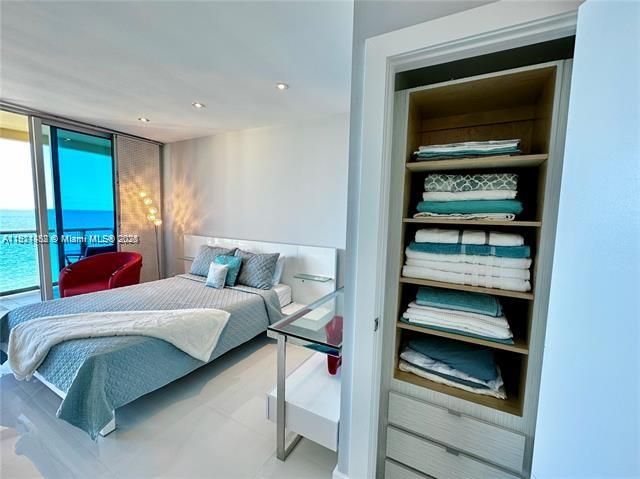 2501 S Ocean Dr PH24, Hollywood, FL 33019