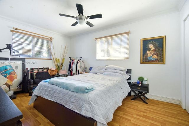 1871 NE 186th St, North Miami Beach, FL 33179