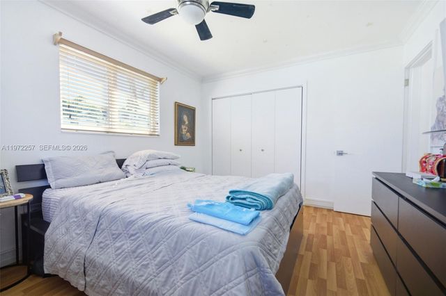 1871 NE 186th St, North Miami Beach, FL 33179