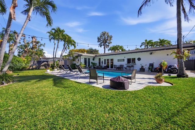 1871 NE 186th St, North Miami Beach, FL 33179