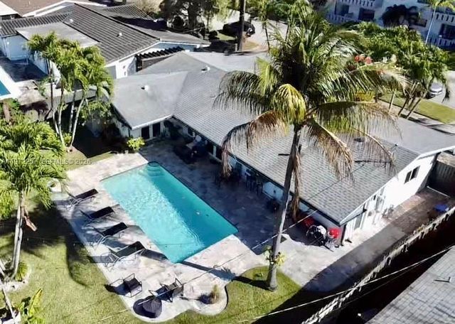 1871 NE 186th St, North Miami Beach, FL 33179