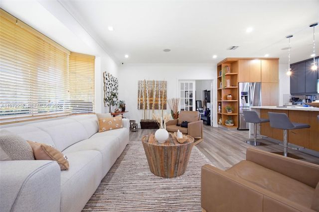 1871 NE 186th St, North Miami Beach, FL 33179