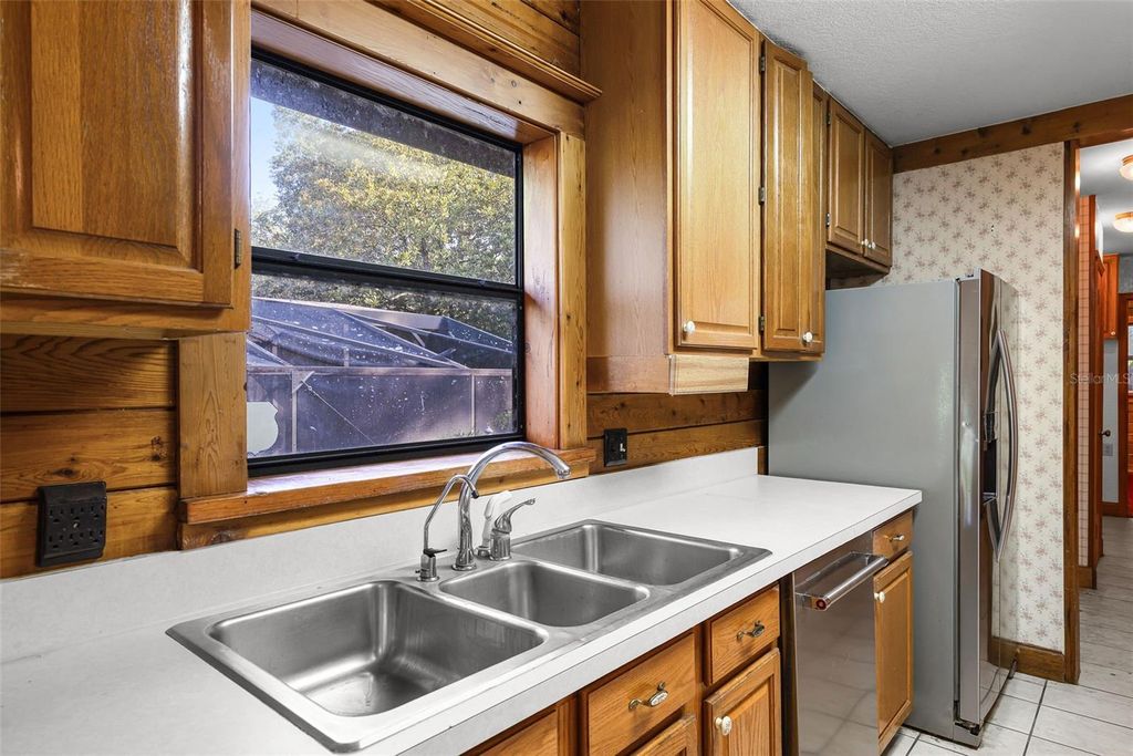 Image 11 of property listing at 4703 MEADOWLAND DRIVE, Mount Dora, FL 32757