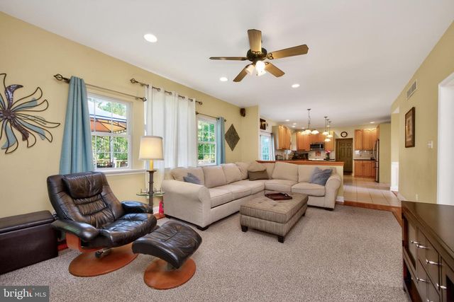 114 MEMORY LN, Telford, PA 18969