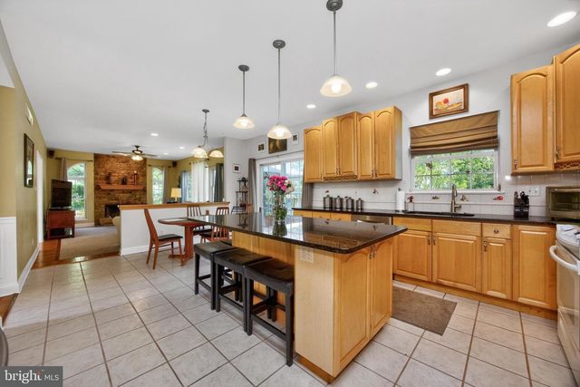114 MEMORY LN, Telford, PA 18969