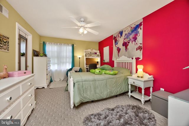 114 MEMORY LN, Telford, PA 18969