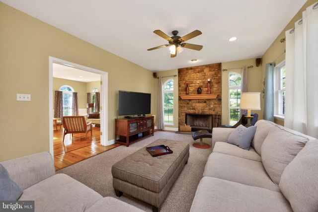 114 MEMORY LN, Telford, PA 18969
