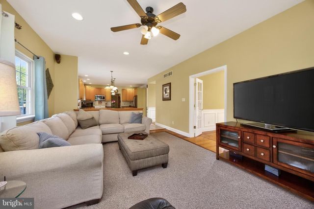 114 MEMORY LN, Telford, PA 18969