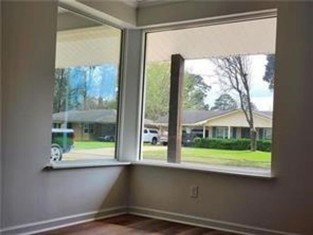 5540 NAVAHO Trail, Alexandria, LA 71301