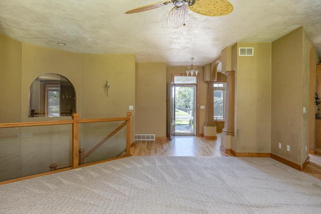 140 THACKERY DRIVE, Oshkosh, WI 54904