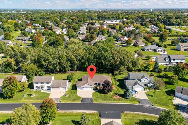 140 THACKERY DRIVE, Oshkosh, WI 54904
