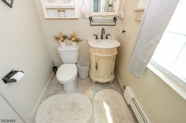 608 Nassau St, North Brunswick Twp., NJ 08902