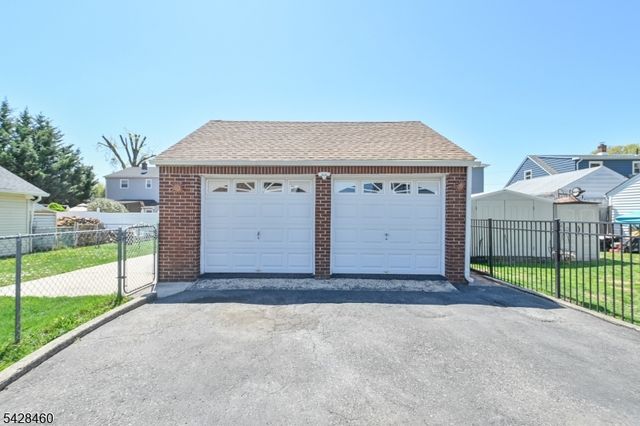 608 Nassau St, North Brunswick Twp., NJ 08902